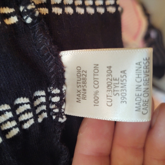 Max Studio Medium Stripped Sleeveless Dress! - Picture 8 of 9